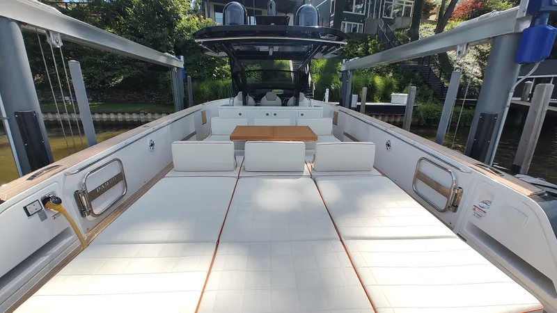 Nauti Mate Yacht Photos Pics Stern Sunpad