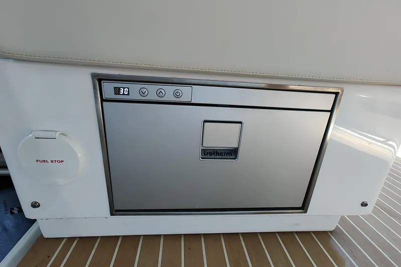 Nauti Mate Yacht Photos Pics Isotherm