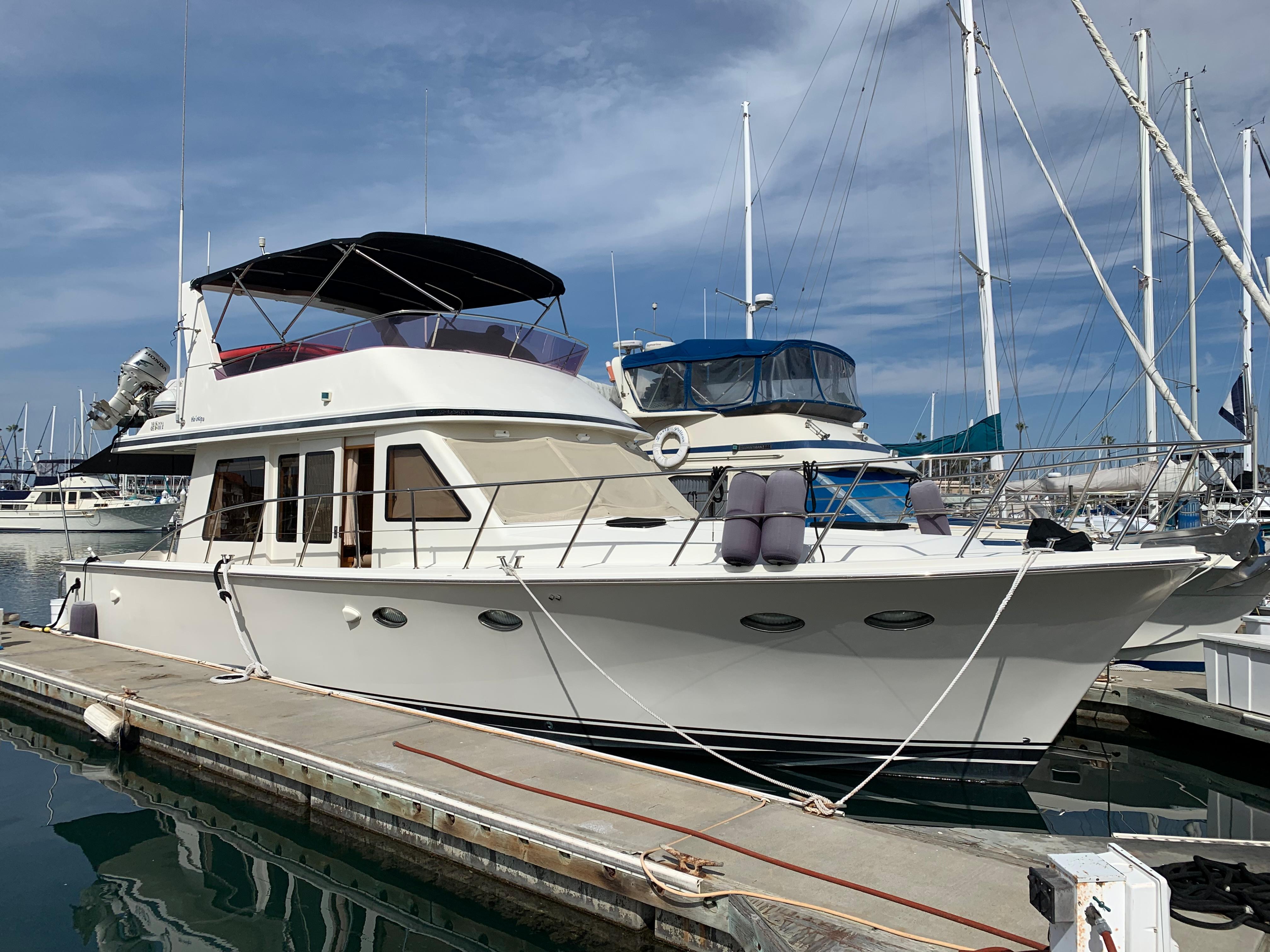 2005 McKinna 481 Sedan Motor Yachts for sale YachtWorld