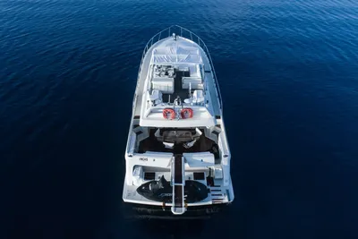 1998 Ferretti Yachts 620 fly