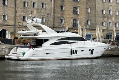 2005 Princess 67 Flybridge