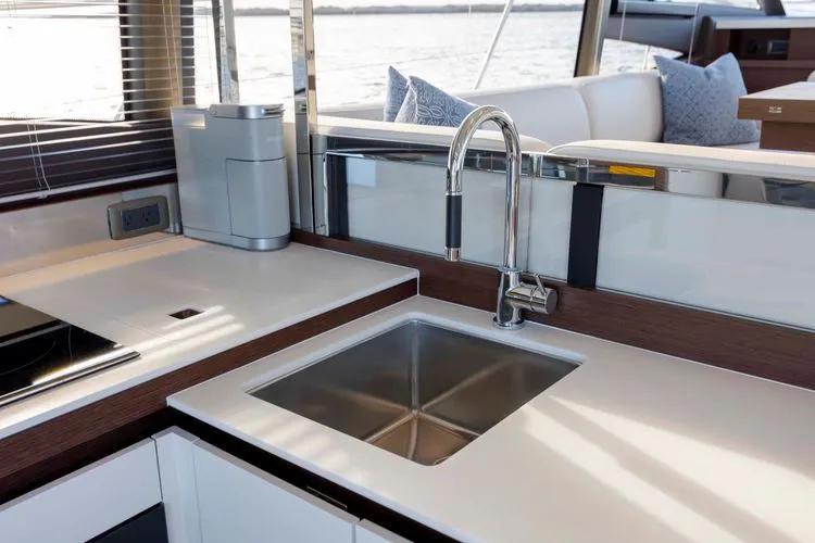 Never Lost Yacht Photos Pics 2023 Prestige 520 - Image 17