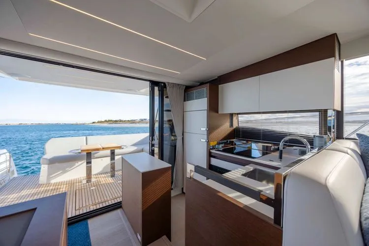 Never Lost Yacht Photos Pics 2023 Prestige 520 - Image 16