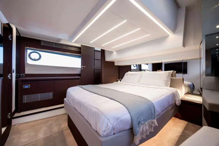 Never Lost Yacht Photos Pics 2023 Prestige 520 - Image 30