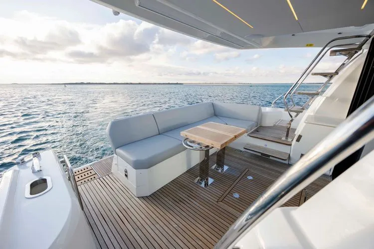 Never Lost Yacht Photos Pics 2023 Prestige 520 - Image 9