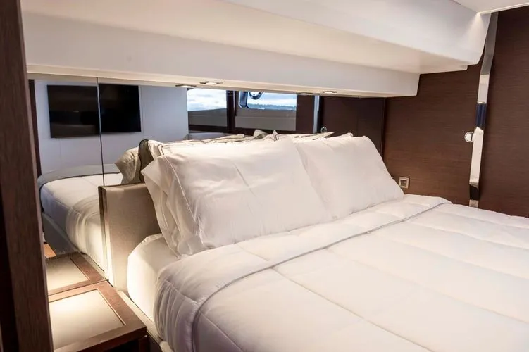 Never Lost Yacht Photos Pics 2023 Prestige 520 - Image 33