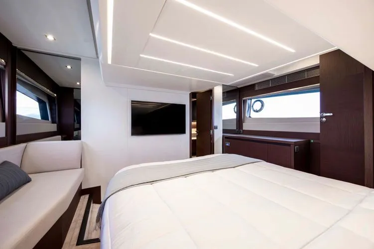 Never Lost Yacht Photos Pics 2023 Prestige 520 - Image 31