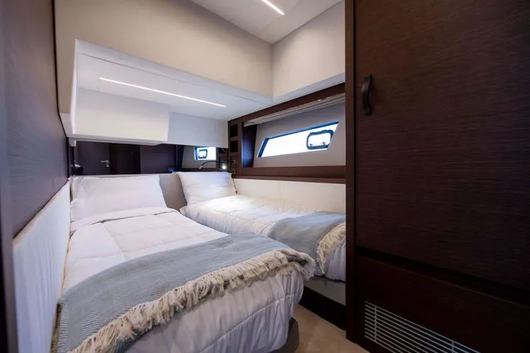 Never Lost Yacht Photos Pics 2023 Prestige 520 - Image 46