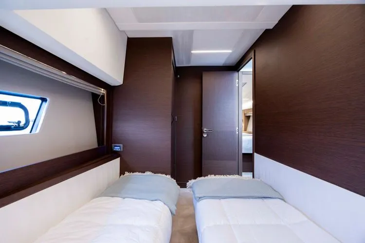 Never Lost Yacht Photos Pics 2023 Prestige 520 - Image 48