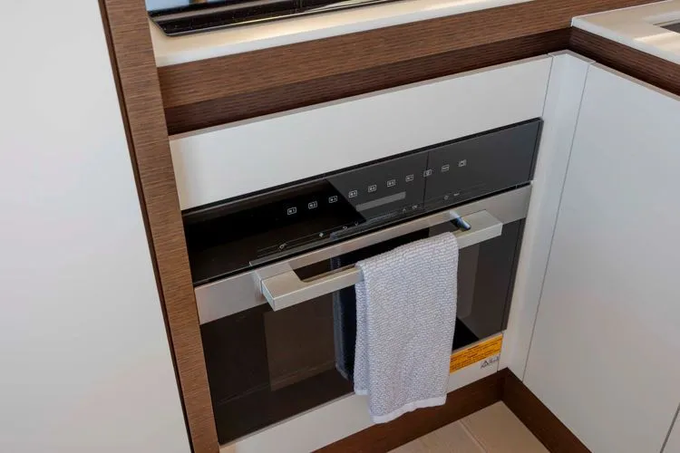 Never Lost Yacht Photos Pics 2023 Prestige 520 - Image 18