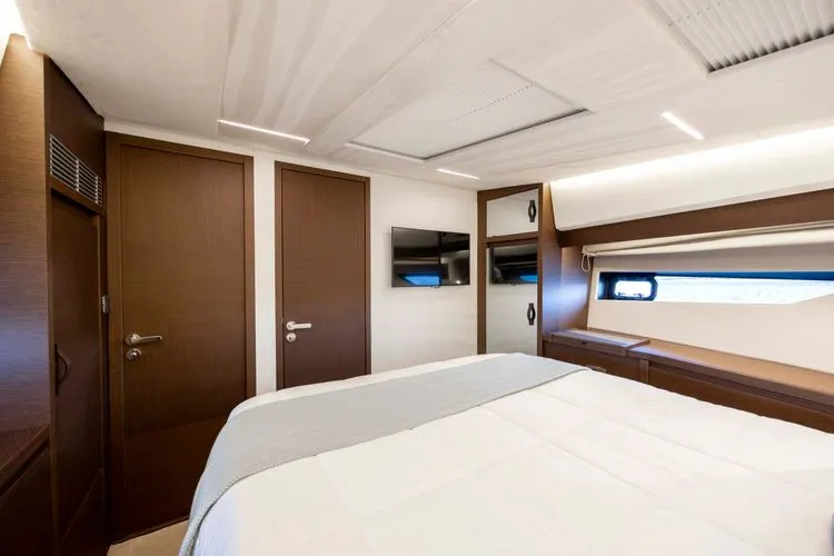 Never Lost Yacht Photos Pics 2023 Prestige 520 - Image 41