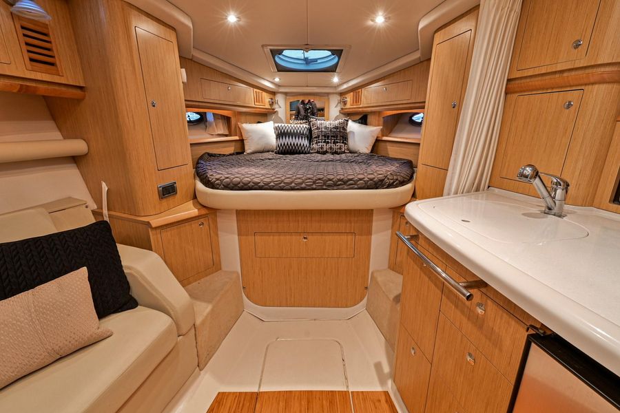 2013 Four Winns Vista 375