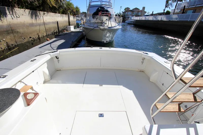 La Dorada Yacht Photos Pics Huge cockpit for fishing or cocktailing.