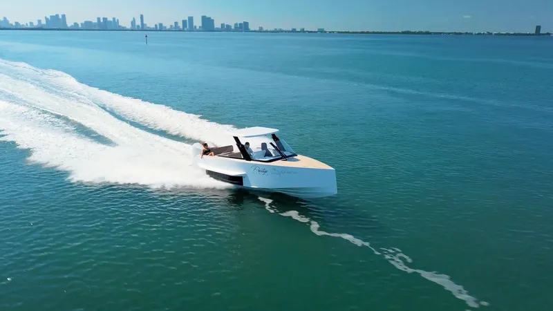 White Turtle Yacht Photos Pics In navigation