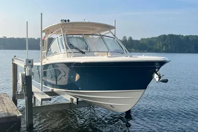 Grady-White Freedom 285