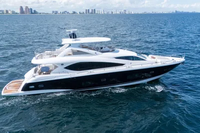 2012 Sunseeker 88 Yacht