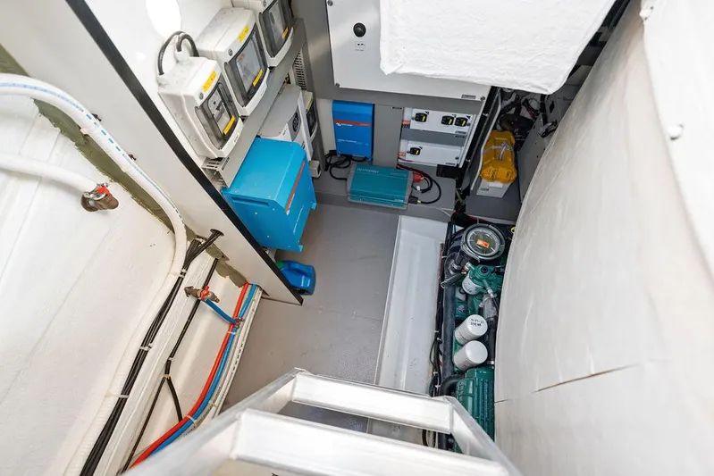 Lots And Lots Yacht Photos Pics 