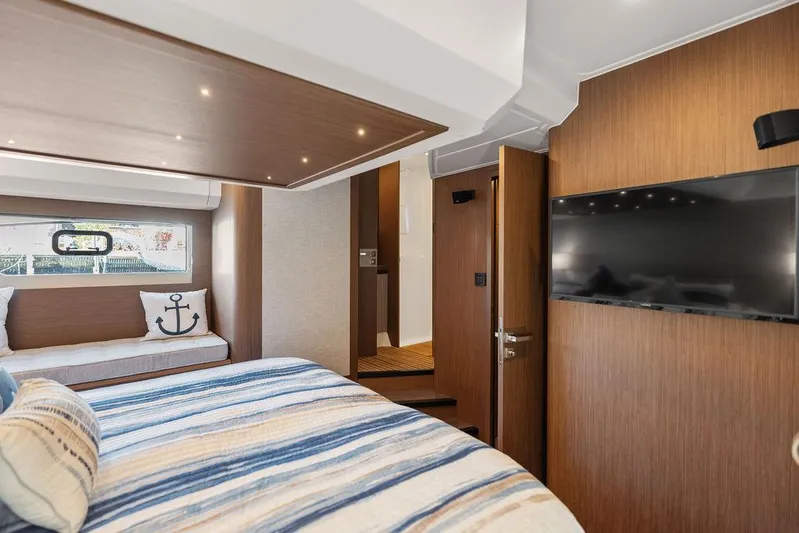 Lots And Lots Yacht Photos Pics 