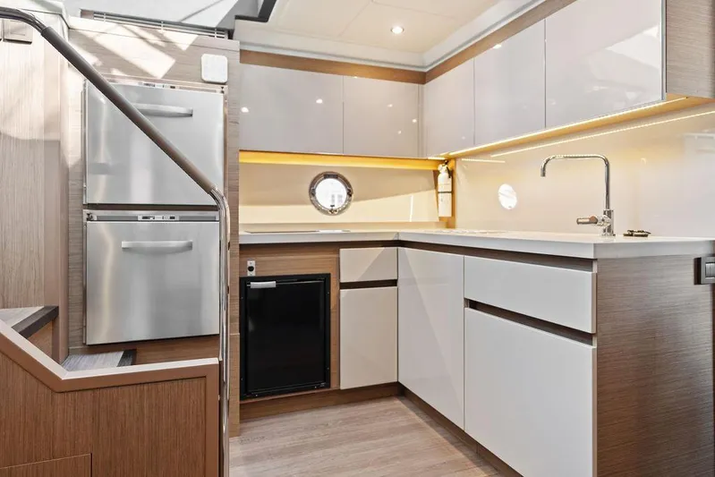 Lots And Lots Yacht Photos Pics 