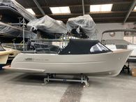 2023 Primeur 620 met Suzuki 30 pk.