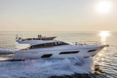 2019 Ferretti Yachts 550