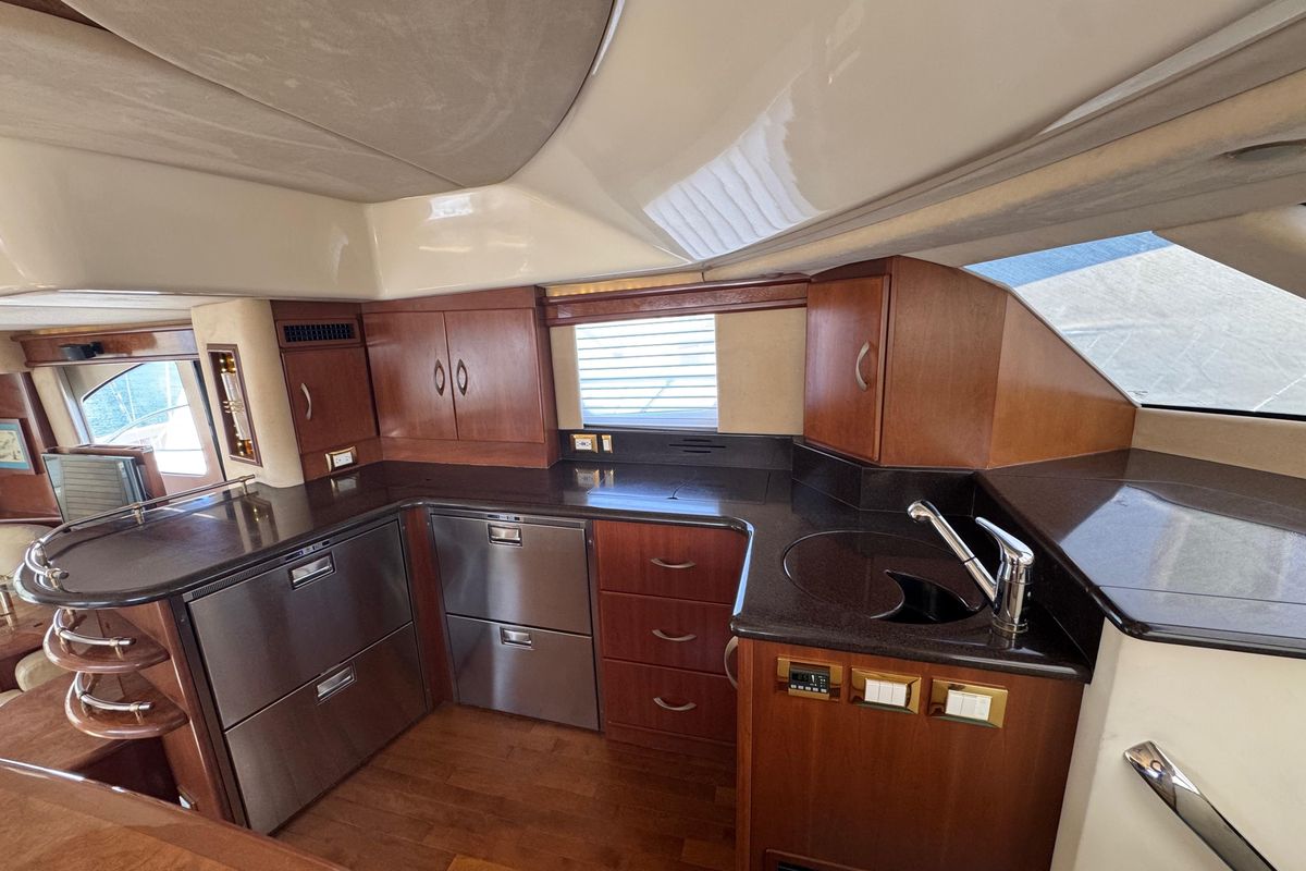 2009 Ovation 52 