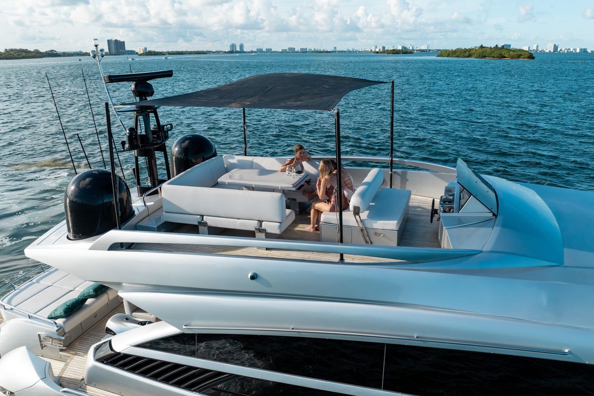 2012 Pershing 92 