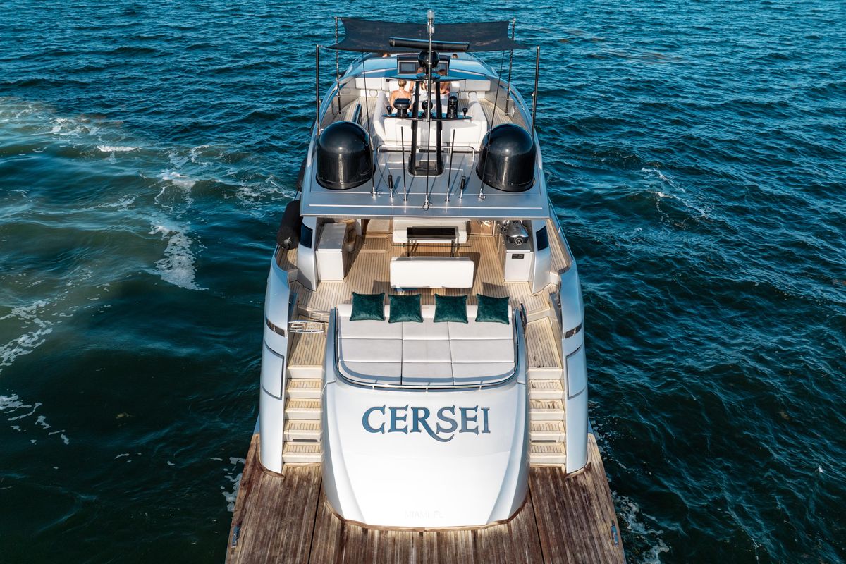 2012 Pershing 92 