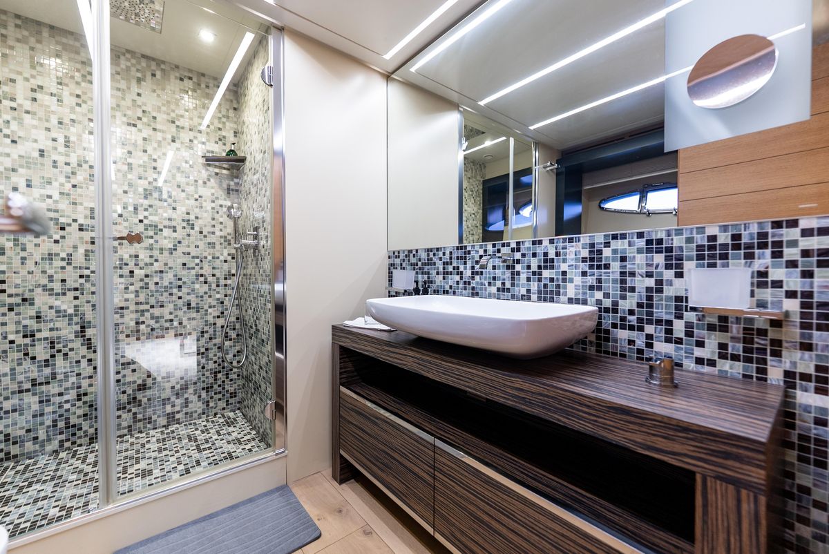 2012 Pershing 92 