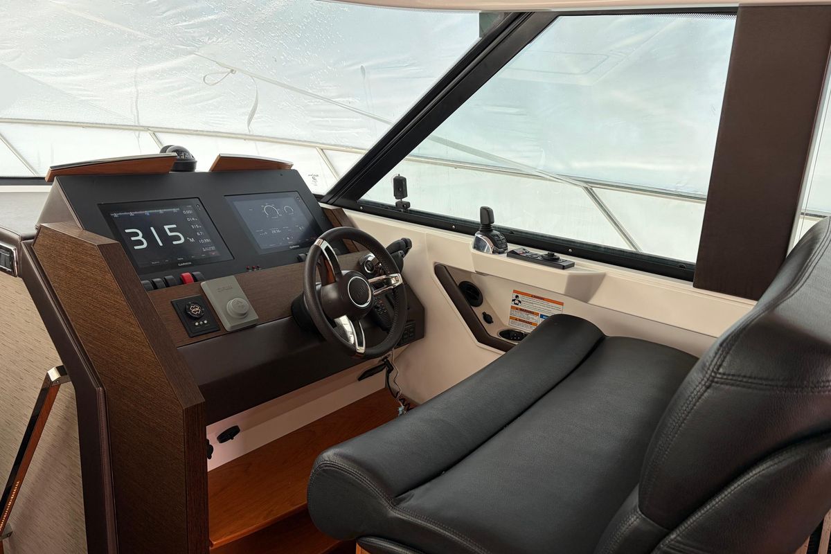 2016 Tiara Yachts 44 