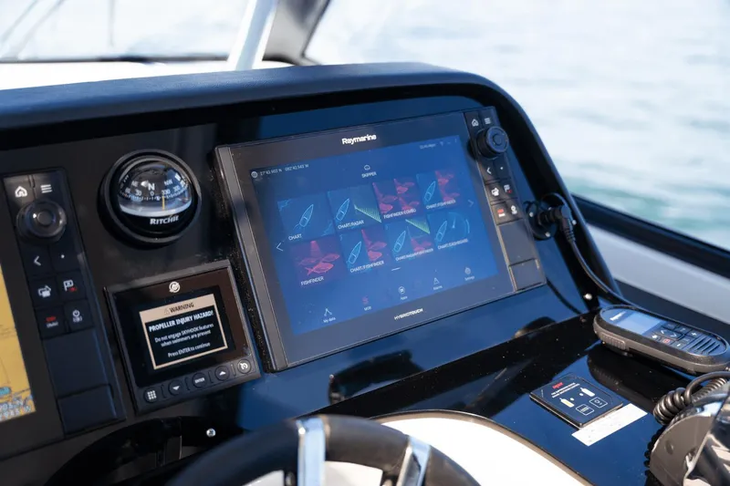 Lost & Found Yacht Photos Pics 