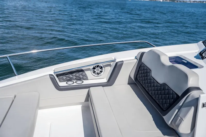 Lost & Found Yacht Photos Pics 