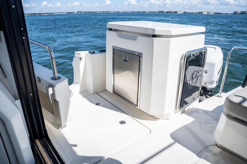 Lost & Found Yacht Photos Pics 