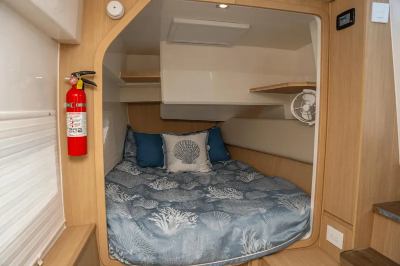 Lost & Found Yacht Photos Pics 