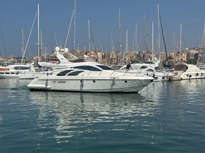 Azimut Benetti Fly 50 Yacht Photos Pics 