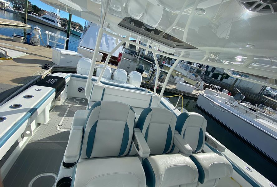 2019 Yellowfin 42 Center Console