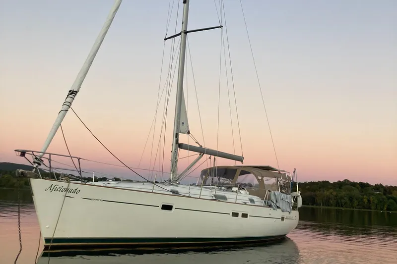 Aficionado Yacht Photos Pics 