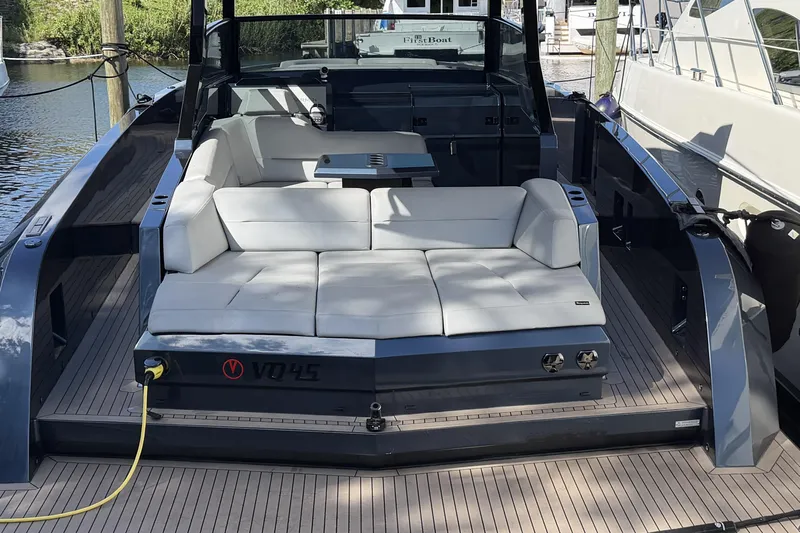  Yacht Photos Pics 2022 Vanquish VQ45 luxury yacht with sleek design and spacious seating.