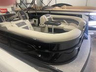 2023 Barletta Cabrio 22UC Tri-Toon