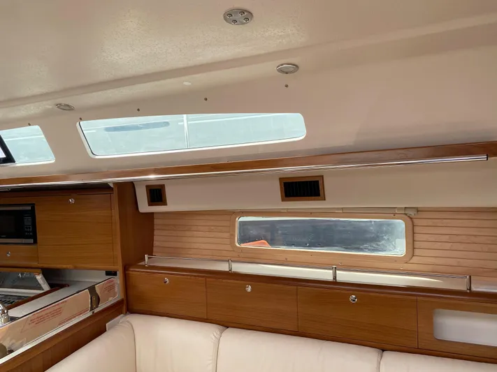 Catalina 425 In Stock Yacht Photos Pics 