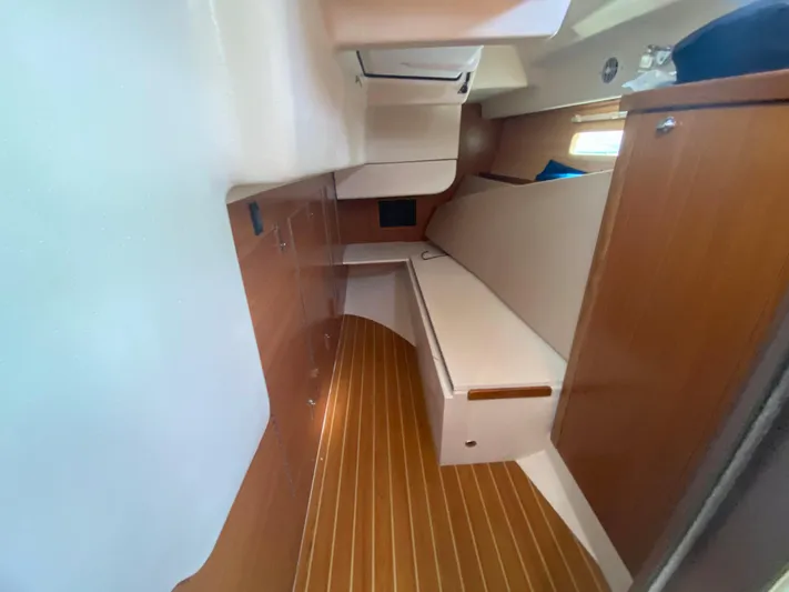 Catalina 425 In Stock Yacht Photos Pics 