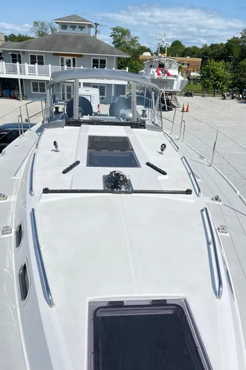 Catalina 425 In Stock Yacht Photos Pics 2024 Catalina 425 yacht docked, showcasing sleek deck design and modern features.