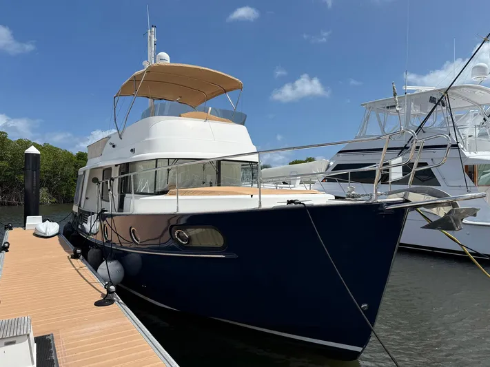 Wanderer Yacht Photos Pics 