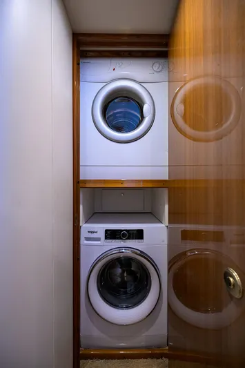 Bobkat Yacht Photos Pics Viking 61 Bobkat - Interior Laundry