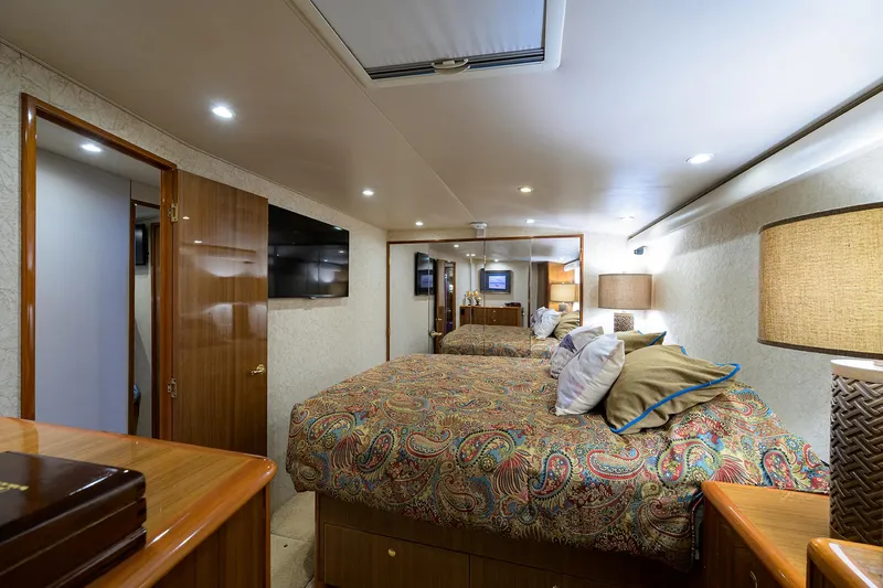 Bobkat Yacht Photos Pics Viking 61 Bobkat - Interior Master Stateroom