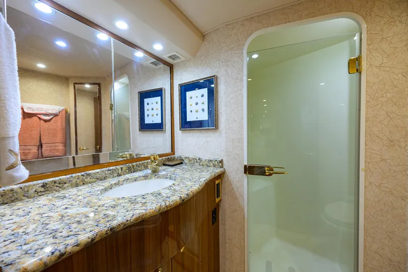 Bobkat Yacht Photos Pics Viking 61 Bobkat - Interior Master Stateroom Head