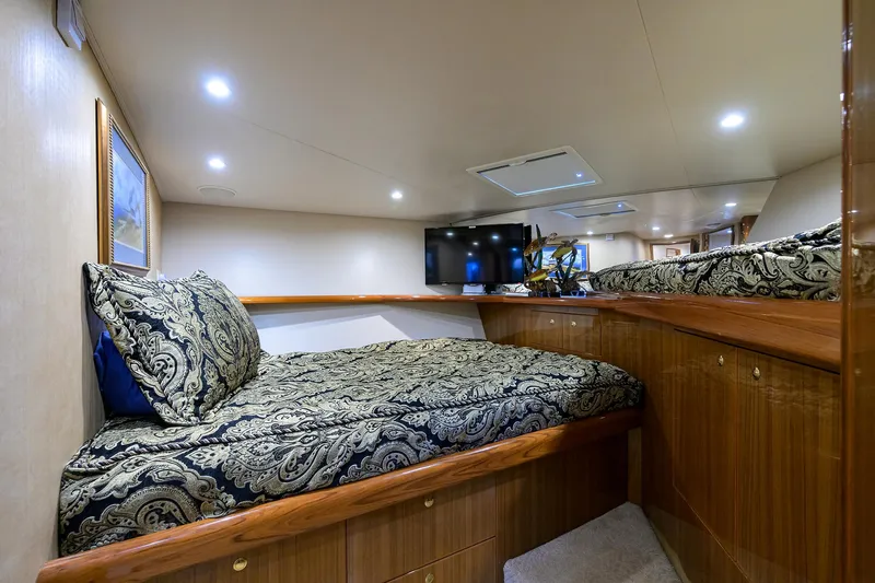 Bobkat Yacht Photos Pics Viking 61 Bobkat - Interior Forward Guest Stateroom
