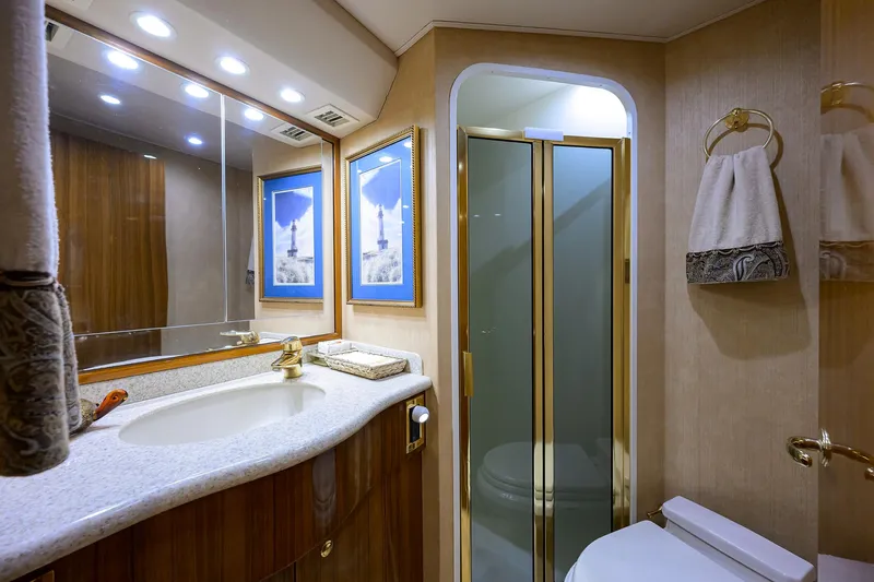 Bobkat Yacht Photos Pics Viking 61 Bobkat - Interior Forward Guest Stateroom Head