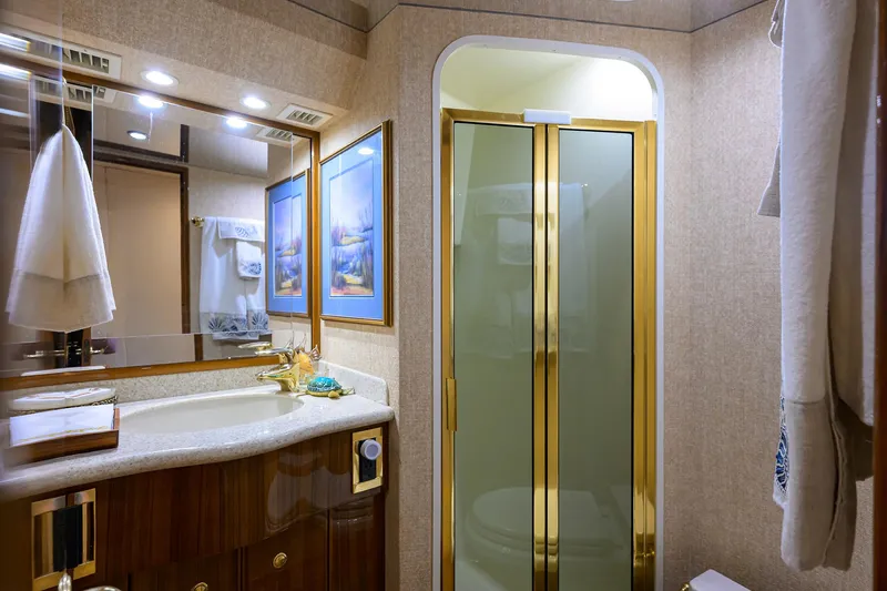 Bobkat Yacht Photos Pics Viking 61 Bobkat - Interior Starboard Guest Stateroom Head