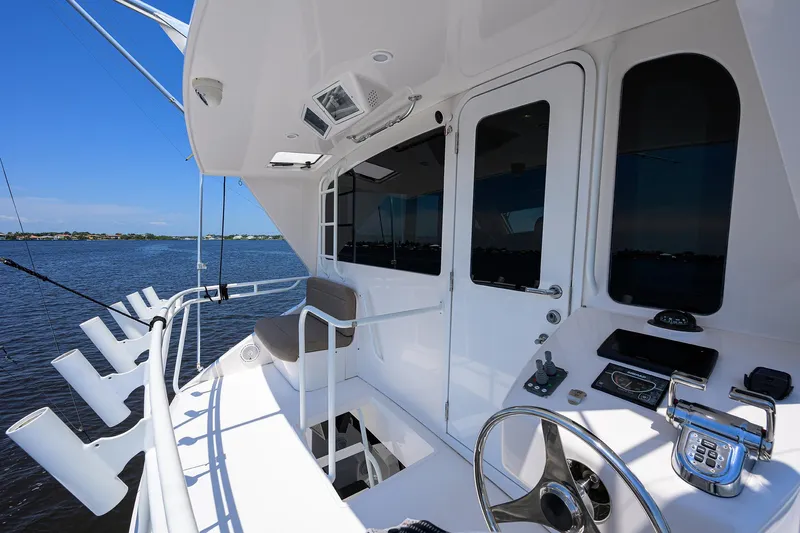 Bobkat Yacht Photos Pics Viking 61 Bobkat - Aft Enclosed Flybridge
